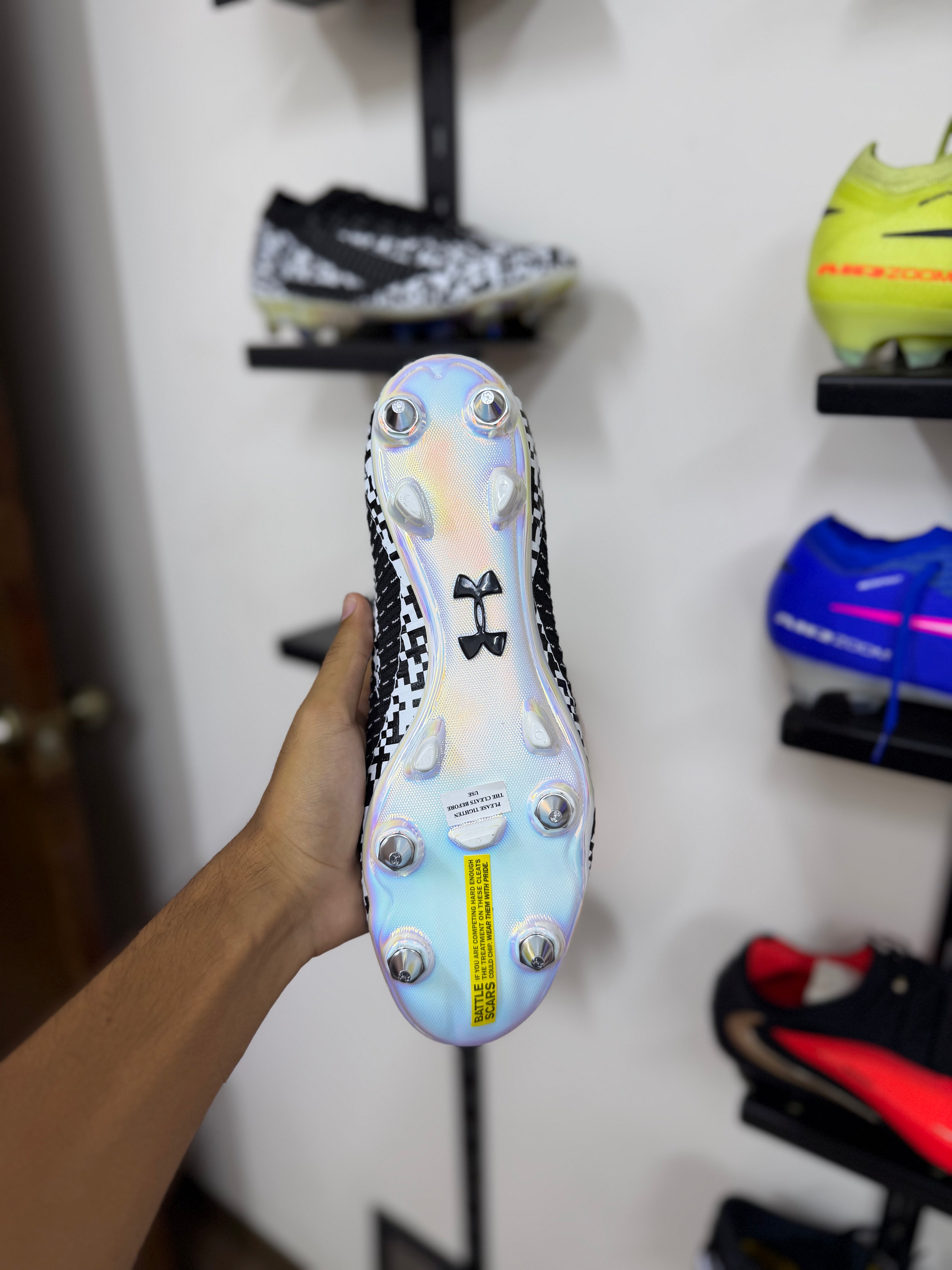 Under Armour Shadow Elite SG blancas negras