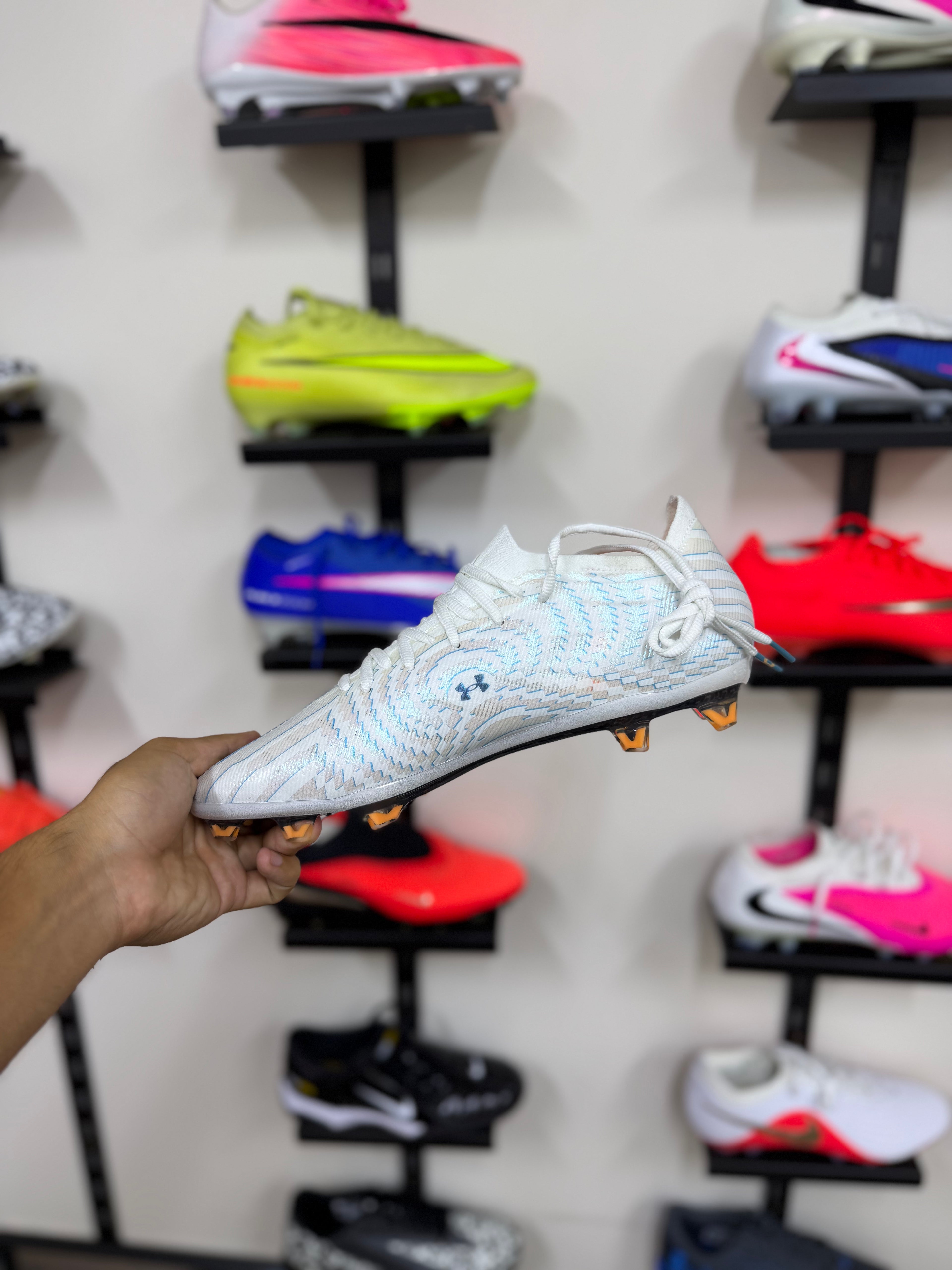 Under Armour Shadow Elite FG blancas