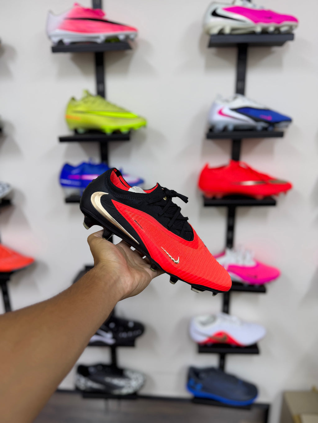 Nike Phantom 6 Elite FG roja y negra