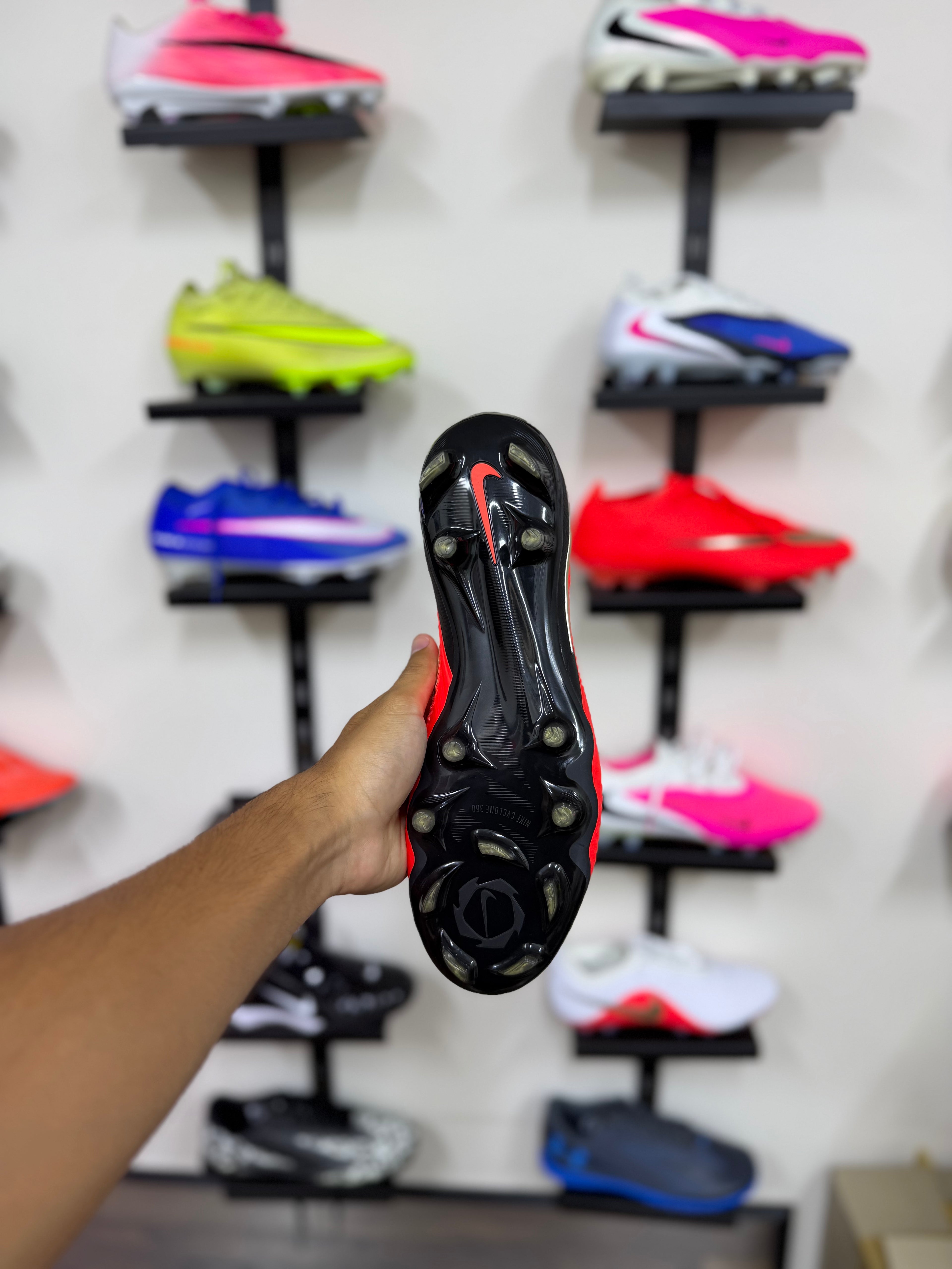 Nike Phantom 6 Elite FG roja y negra